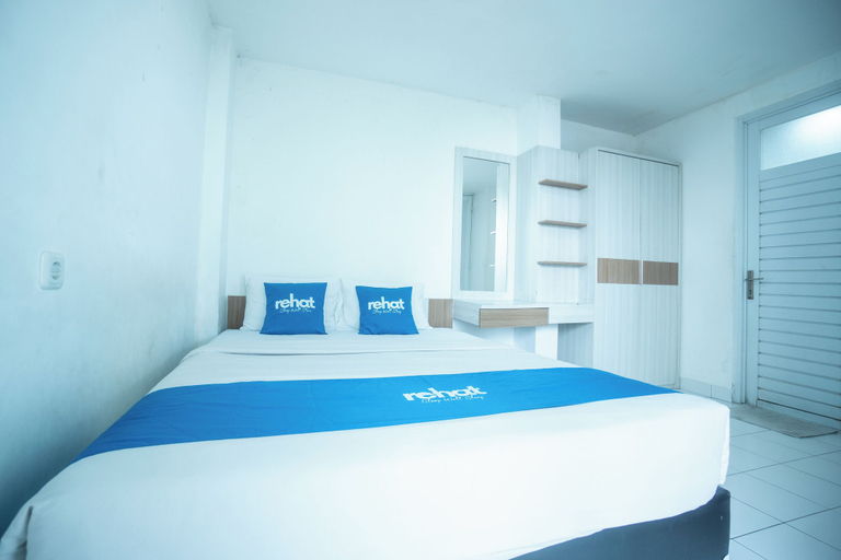 Room 5, Rehat at Alamanda 7 Syariah Guest House, Bandung