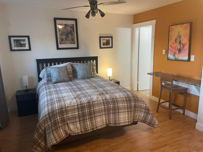 5, Bayside Inn, Mount Waddington