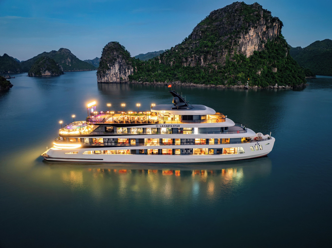 Exterior 2, La Casta Star Cruise, Hạ Long