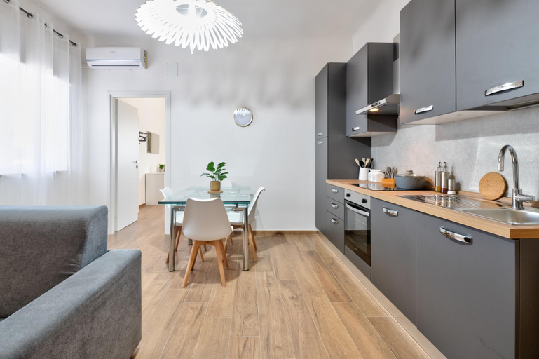 Others 3, Ale Apartment Ostuni, Brindisi