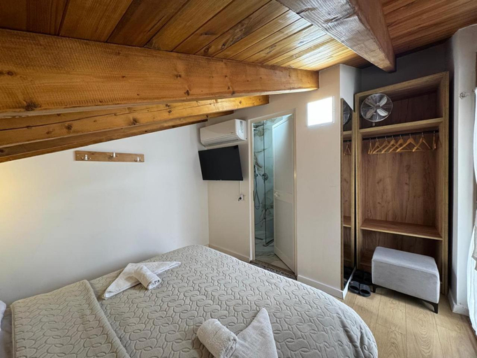 Bedroom 4, Bujtina Carku, Shkodrës