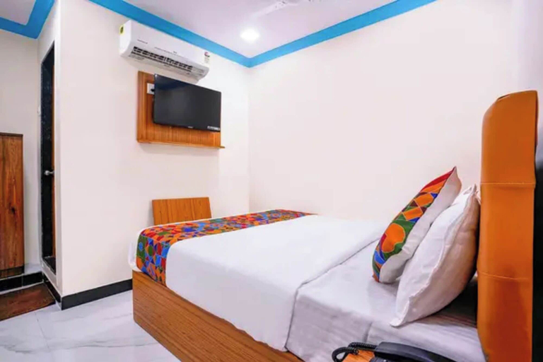 Room 3, Fabhotel Raj Palace Andheri East, Mumbai Suburban