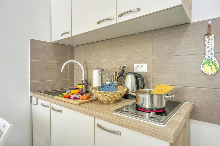 Kitchen 3, Lasta Losinj Town Studio Apartments - Happy Rentals, Mali Lošinj