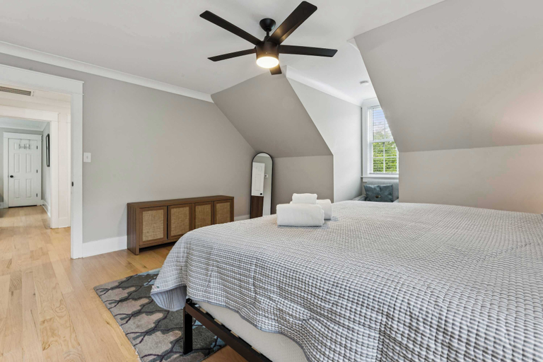 Room 4, Cape Cod Pet-friendly Home, Mecklenburg