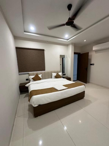 Room 5, Shree Madhuram, Ujjain