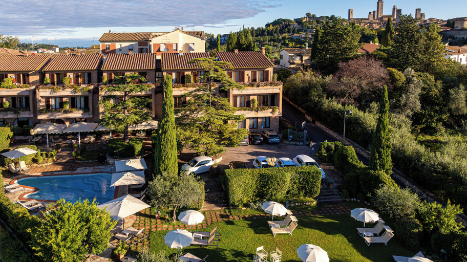 Exterior & Views 2, Relais Santa Chiara Hotel by Double Hospitality, Siena