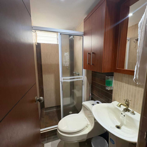 Bathroom, inmobiliaria y constructra adis sas, Santiago de Cali