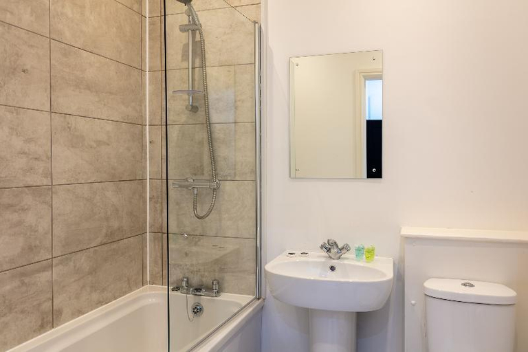 Bathroom 4, Charles Hope Swindon, Swindon