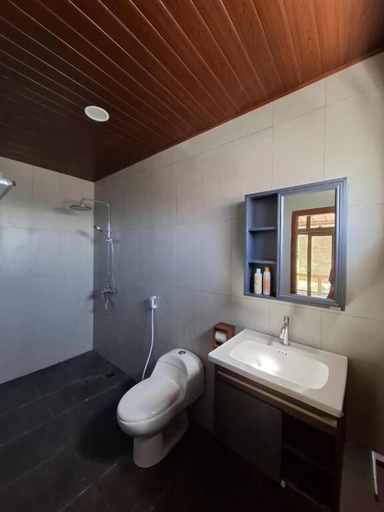 Bathroom 3, Villa Sunyi close to Gili Islands, Lombok