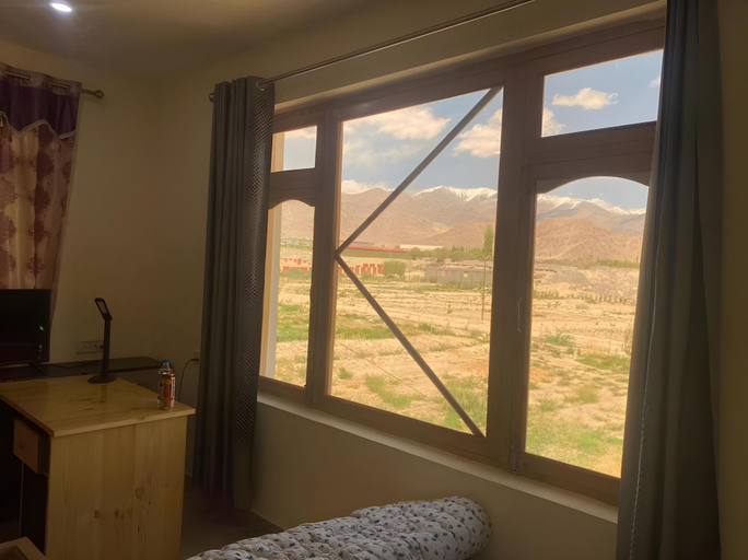Others 2, Bricabin ApartHotel with Kitchen and Verdant Space, Leh