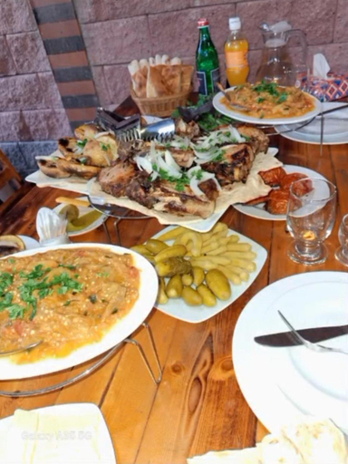 Food & Drinks