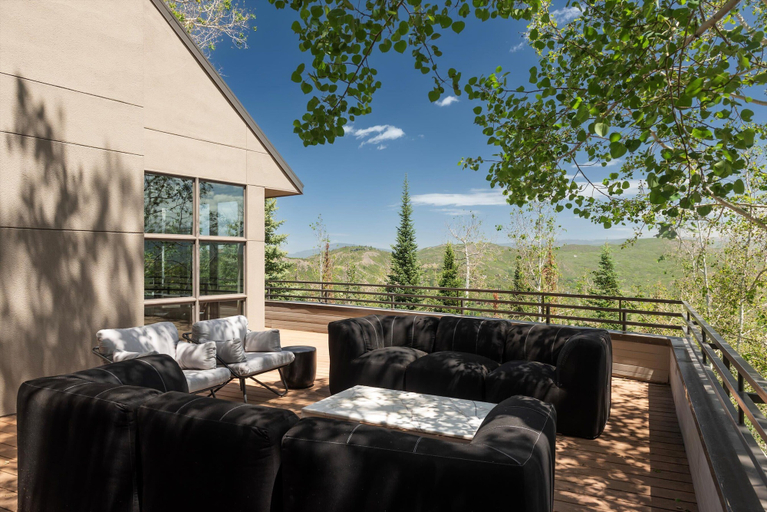 Interior 2, Timberline Lodge 6BR With Hot Tub, Patio & Views, Pitkin