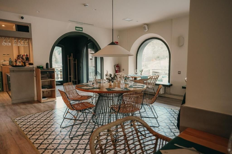 Dining, El Niu de Martinet, Lleida