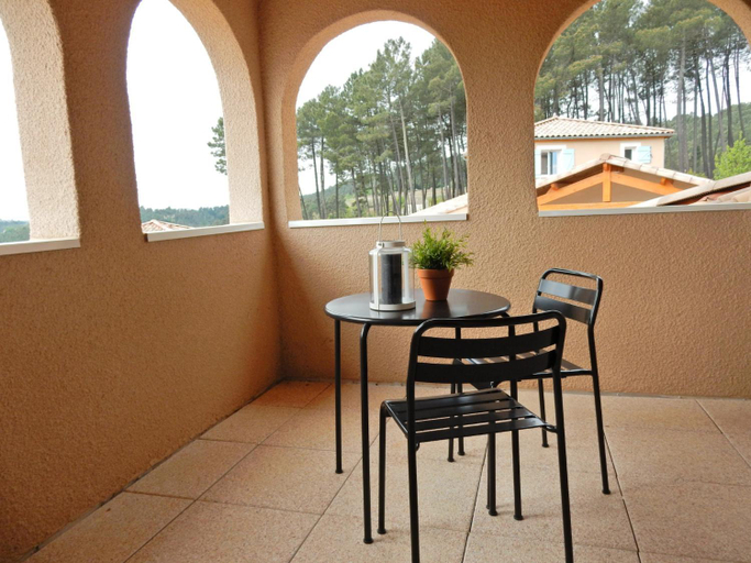 Balcony/terrace 5, Lovely villa in Joyeuse with private swimming pool, Ardèche