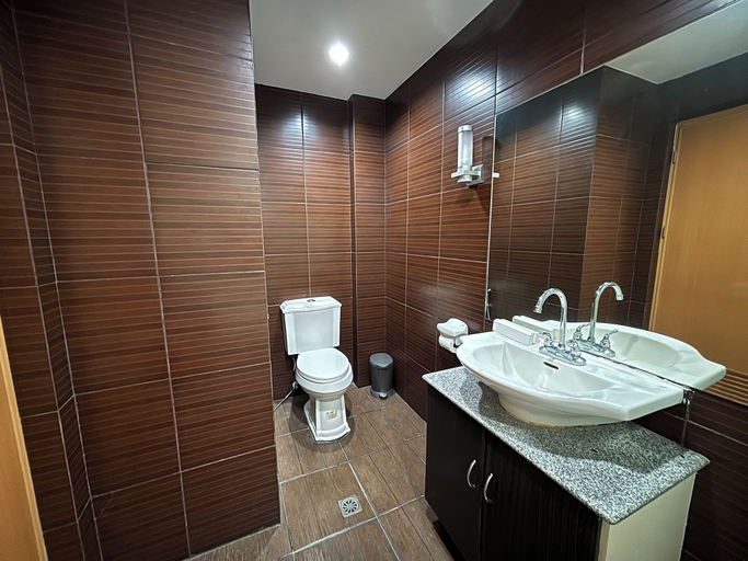 Bathroom 4, Noorway Hotel and Residences, Cagayan de Oro City