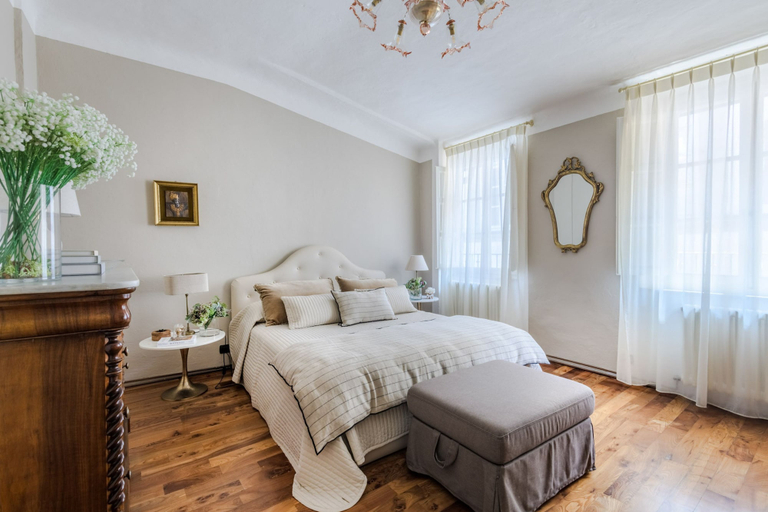 Room 5, Fatinelli 10 A Charming Abode With Terrace, Lucca