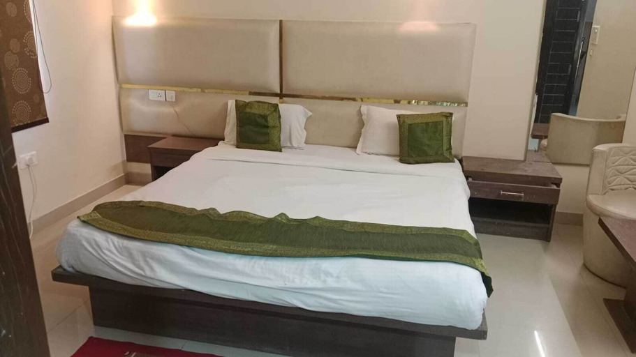 Bedroom 3, Hotel Mani Ram Palace, Agra