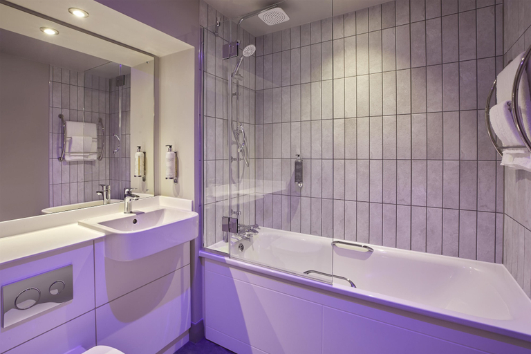 Bathroom 3, Premier Inn East Midlands Airport, Leicestershire