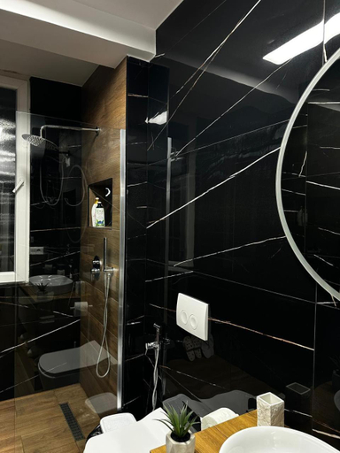 Bathroom 1, Horta's home, Tiranës