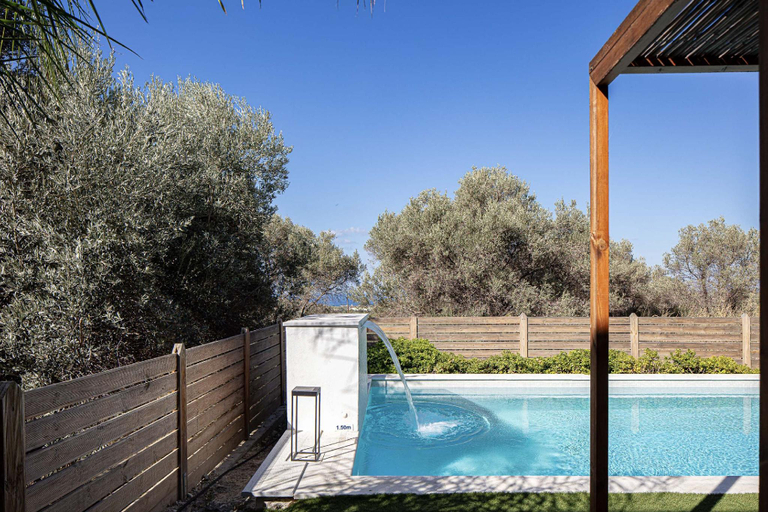 5, Mandana Villa - With Heated Pool & Jacuzzi, Crete