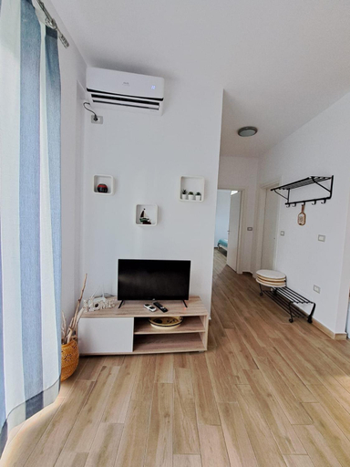 Others 4, Iris Apartments, Vlorës