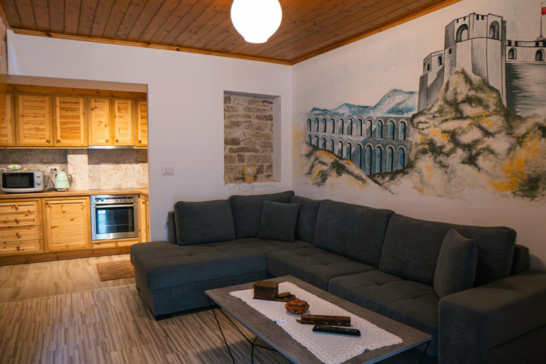 Others 5, Sokaku i te Marreve GuestHouse, Gjirokastrës