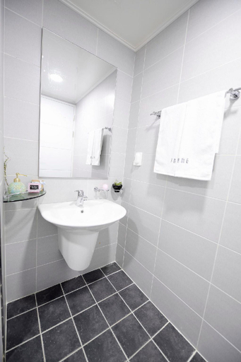 Bathroom 3, Frame Pension Jeju, Jeju