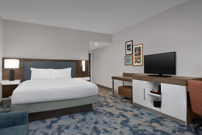 Bedroom 3, Hampton Inn Kernersville, Forsyth