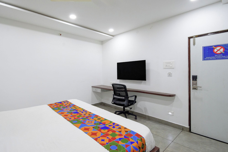 Room 2, Fabhotel Sushmitha Inn, Warangal