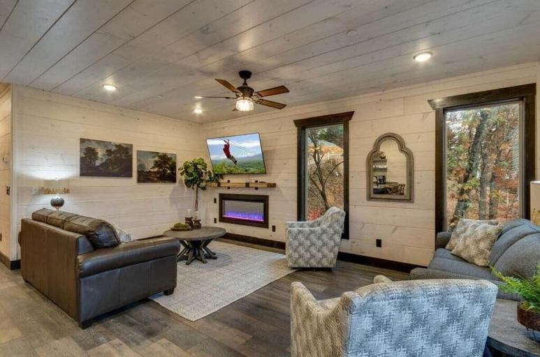 Living area 4, Bluemoon Ridge, Sevier