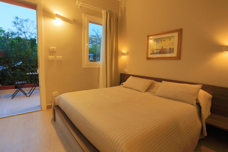 4, Temenos Villa in Siracusa, Syracuse