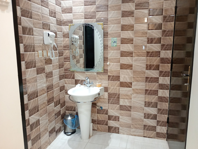 Bathroom 5, Elnada palace for serviced apartment