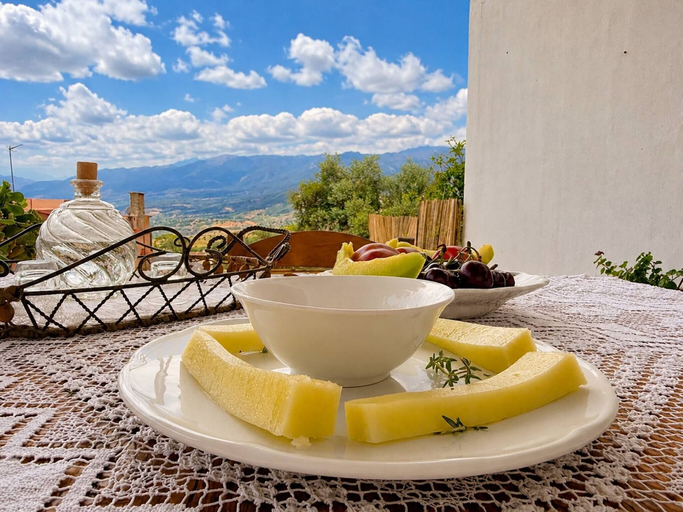 Food and drink, Haroupaki 5min to Beach 1 BD 2PL 1BA, Crete