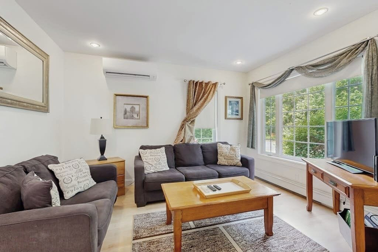 Living area 5, Ideally Located Home w/ Deck, Wifi & Washer/dryer - Walk Into Town & Acadia, Hancock