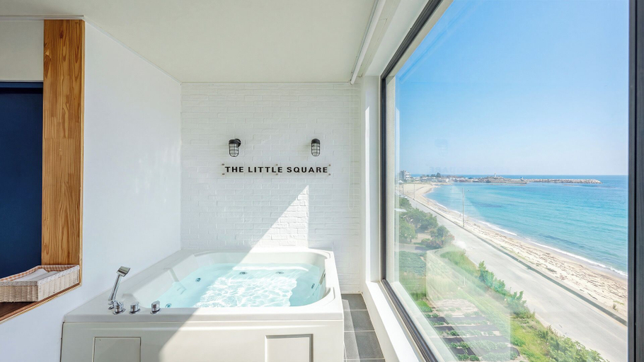 Bathroom 2, Goseong Littlesquare Oceanview Pension, Goseong