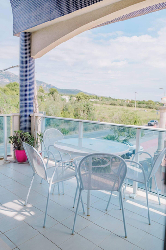 Outdoor dining 3, Apartment - Sleeps6 - Pool - Seaview - Petfriendly, Tarragona