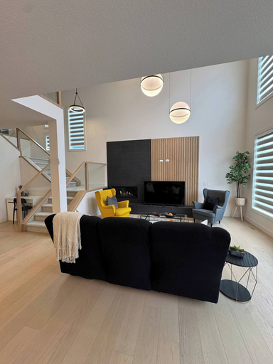 Living room 2, Luxuria Vibe & Vogue 5 Bdrm Near Lake!, Division No. 6