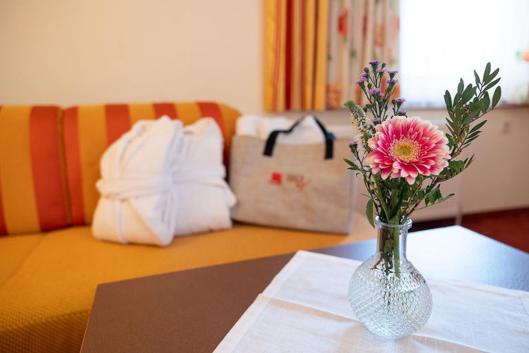 Bedroom 1, Hotel Taxerhof, Sankt Johann im Pongau