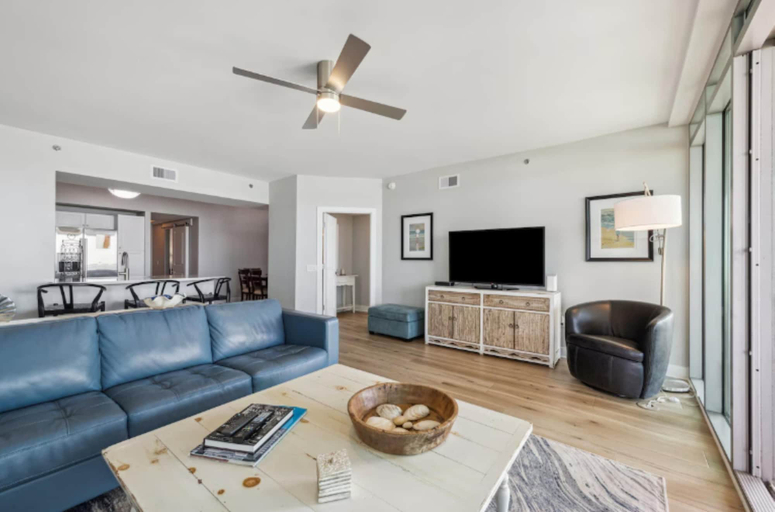 Living area 5, Palisade Palms Beach High Rise, Galveston