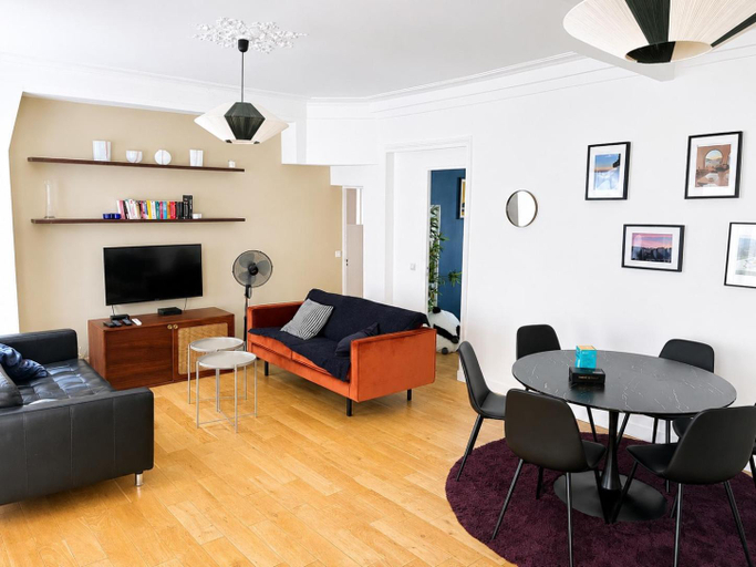 Others 4, Marche St-Honore Apartment, Paris