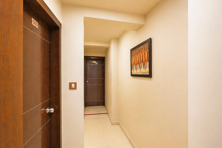 Interior 4, Classic Red Apple, Ahmadabad
