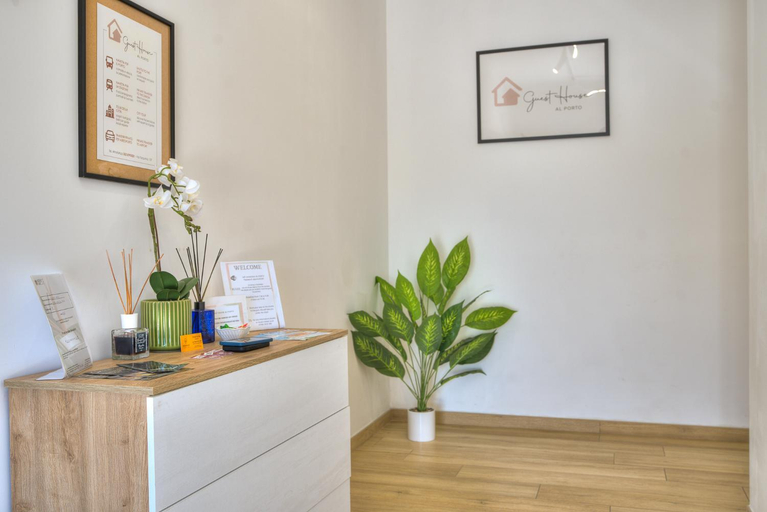 Others 4, Guest House al porto, Roma