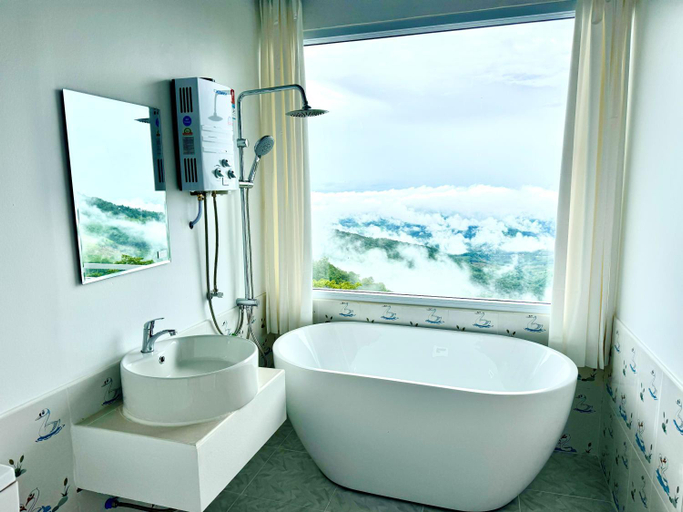 Bathroom 4, Long Hak Khao Camping Phu Chi Fa, Wieng Kaen