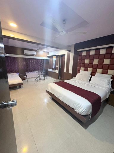 Bedroom 3, Hotel keshav, Ahmadabad