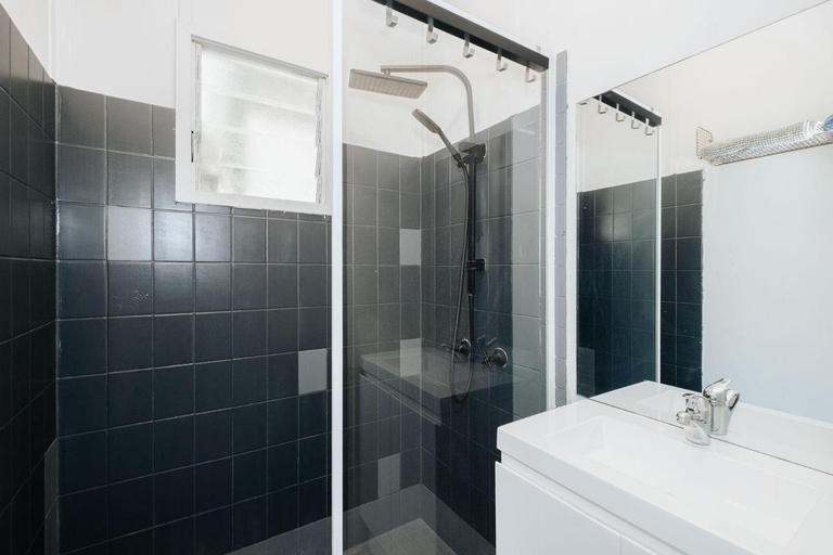 Bathroom 5, Dream Holiday Condo w Caravan Parking @ Kallangur, Dakabin-Kallangur-M. Downs