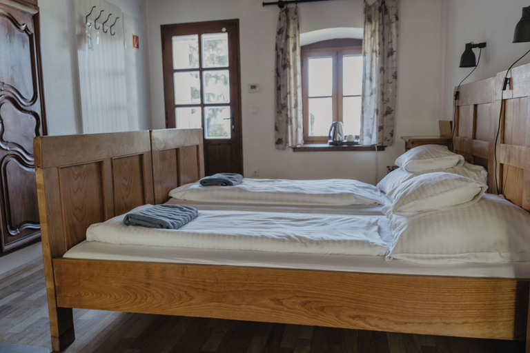 Room 5, Bagolyvár Fogadó, Zirc