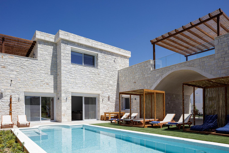 1, Mandana Villa - With Heated Pool & Jacuzzi, Crete