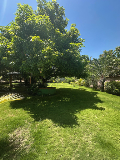 Property grounds 3, Palm beach, La Libertad