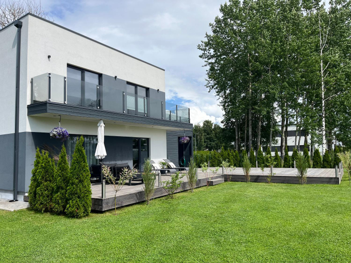 Others 5, Kvissentali House, Tartu