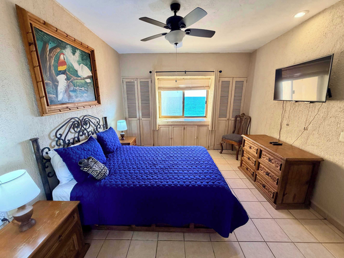 Room 2, Princesa Resort E-506 Three Knots Clean Chic Ocean Front Condo, Puerto Peñasco